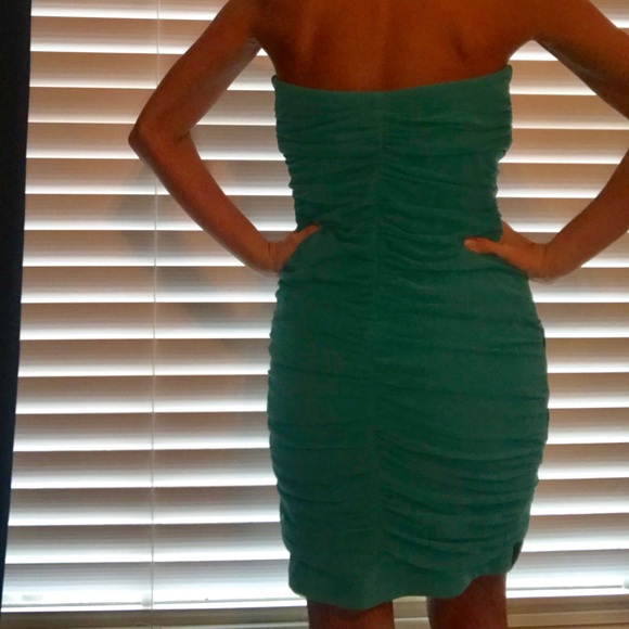 XOXO FORMAL DRESS - Picture 2 of 4